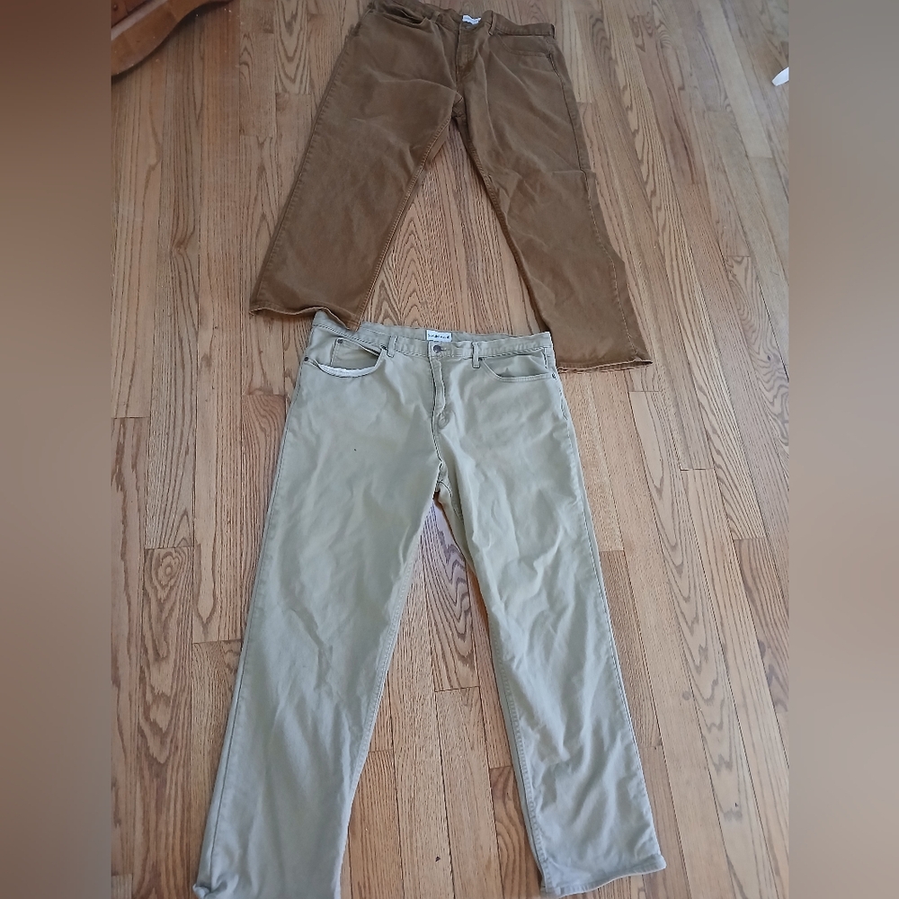 2 Pair Saddlebred Relaxed Fit Pants Jeans 42 X 32 Both For $15.00